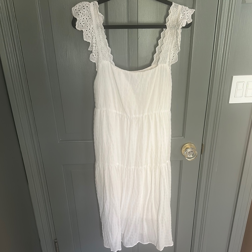 White Sleeveless Dress with Lace Trim